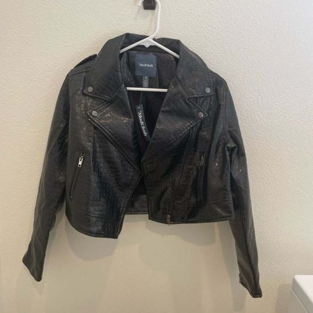 NWT Womens ModCloth Crocodile Rock Moto Jacket Black Zip Up size M​​​​​​​